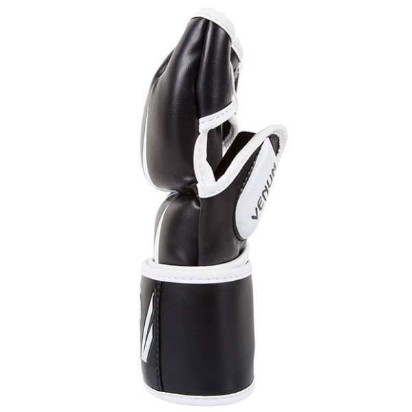 MMA rukavice Challenger černé VENUM side