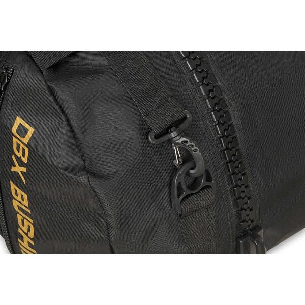 Sportovní taška-batoh DBX BUSHIDO DBX SB 20 2v1 detail karabina