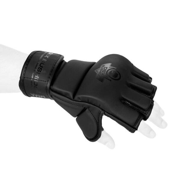 MMA rukavice DBX BUSHIDO E1V3 černé vrchní část