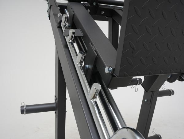 Posilovací stroj na činky TRINFIT Leg press + Hack squat D7 Pro bezpečnostní zarážky