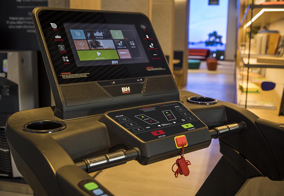 bh.fitness.rs900tft.promo.displej