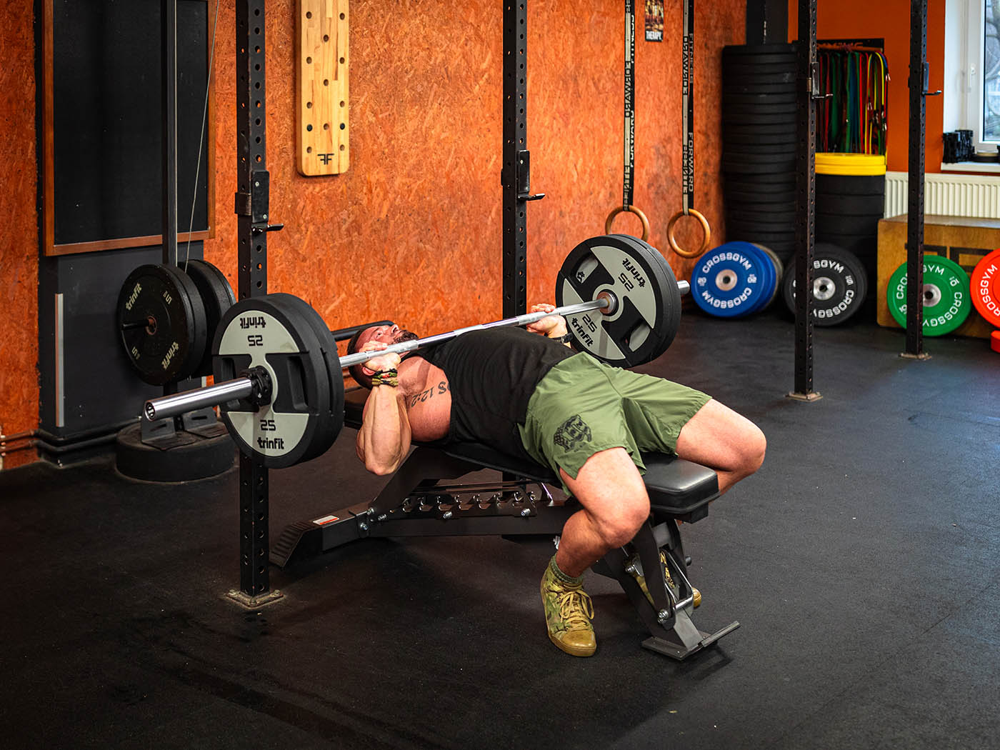 Olympijská osa TRINFIT 2200 mm POWERLIFTING bench