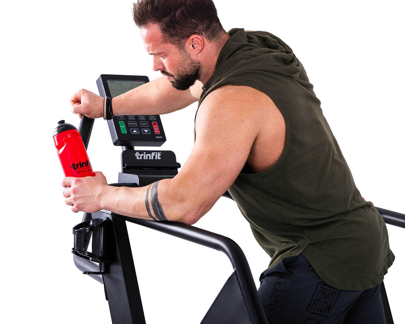TRINFIT HIIT Runner Pro s modelem držák na lahev