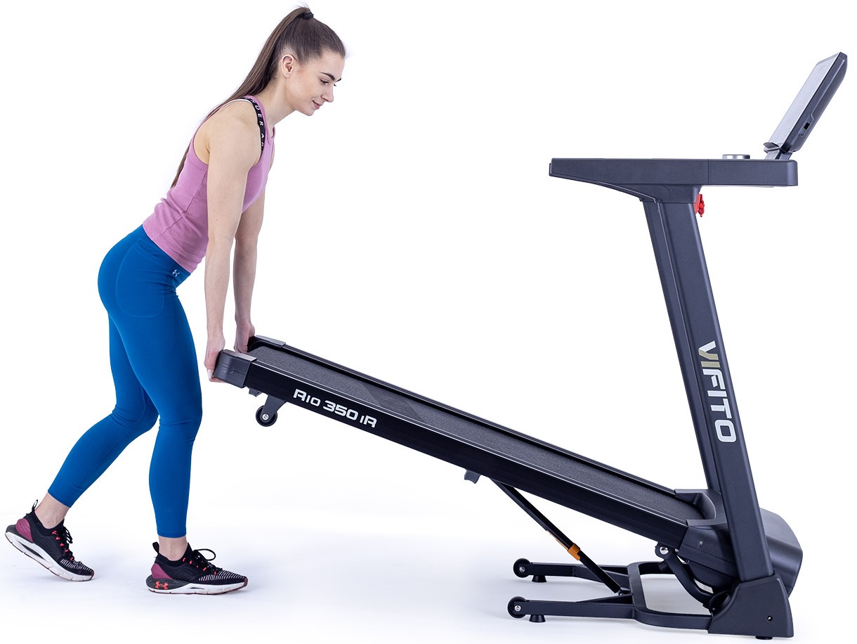 VIFITO Rio 350 iR s modelkou